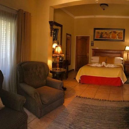 Le Cozmo Guesthouse Johannesburg Zewnętrze zdjęcie