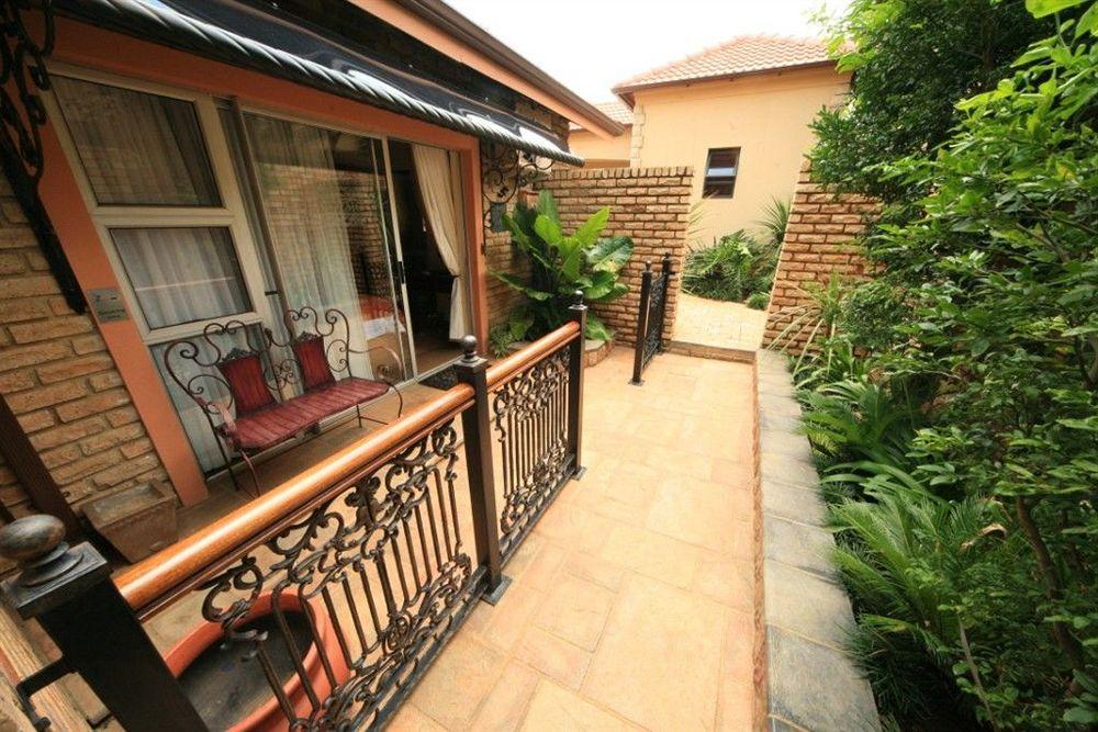 Le Cozmo Guesthouse Johannesburg Zewnętrze zdjęcie