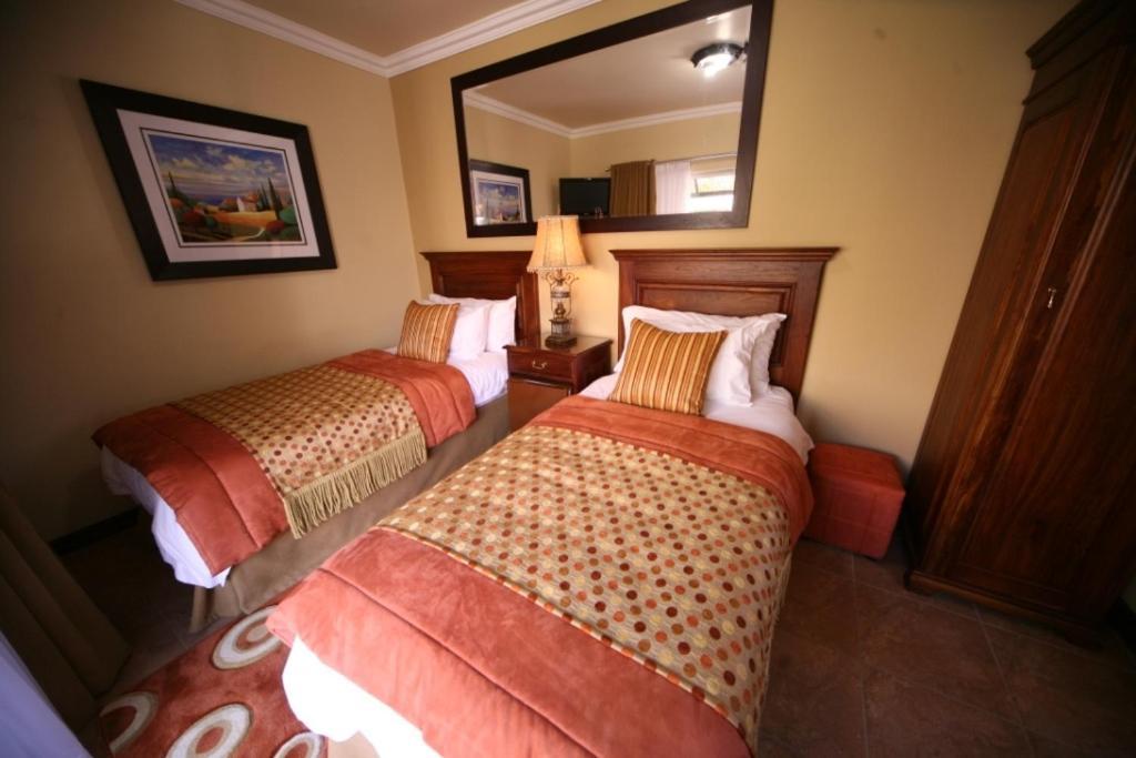 Le Cozmo Guesthouse Johannesburg Zewnętrze zdjęcie