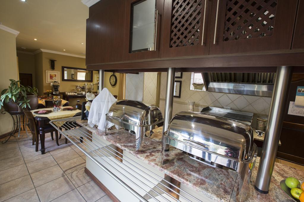 Le Cozmo Guesthouse Johannesburg Zewnętrze zdjęcie